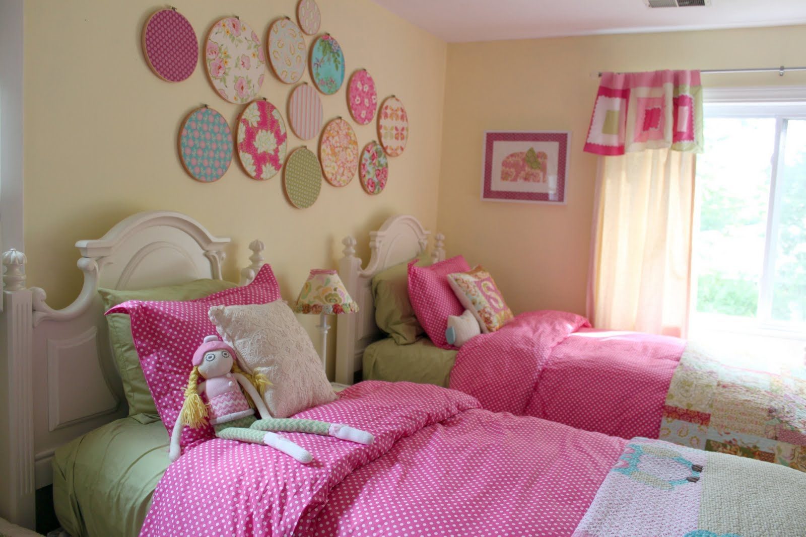 Decorate Toddler Girl Bedroom